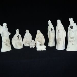Nativity 9 piece set New King James Stone Resin Ivory White